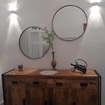 Apartment Chic Cozy Quiet Deluxe Citycenter In Astoria With Ac Budapest
