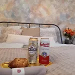 Chic Cozy Quiet Deluxe Citycenter In Astoria With Ac Budapest
