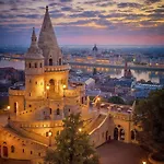Chic Cozy Quiet Deluxe Citycenter In Astoria With Ac Apartment Budapest