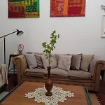 Apartment Chic Cozy Quiet Deluxe Citycenter In Astoria With Ac Budapest