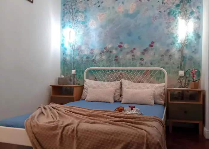 Chic Cozy Quiet Deluxe Citycenter In Astoria With Ac Budapest