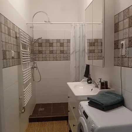 Chic Cozy Quiet Deluxe Citycenter In Astoria With Ac Lägenhet Budapest