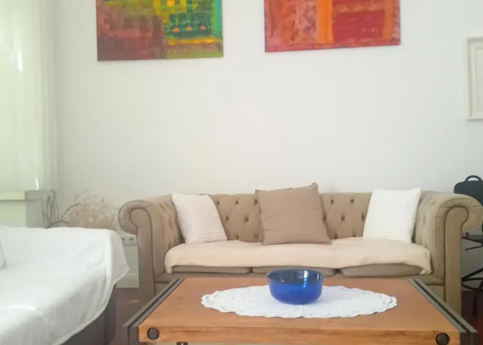 Chic Cozy Quiet Deluxe Citycenter In Astoria With Ac * بودابست
