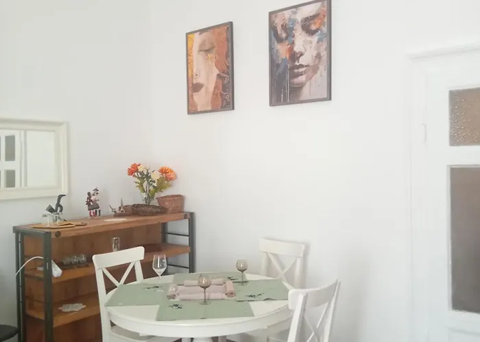 Chic Cozy Quiet Deluxe Citycenter In Astoria With Ac شقة *
