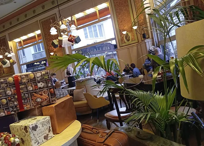 Chic Cozy Quiet Deluxe Citycenter In Astoria With Ac * بودابست