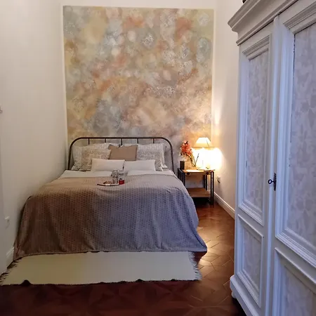 Chic Cozy Quiet Deluxe Citycenter In Astoria With Ac Budapest