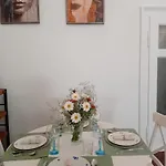 Chic Cozy Quiet Deluxe Citycenter In Astoria With Ac * Βουδαπέστη